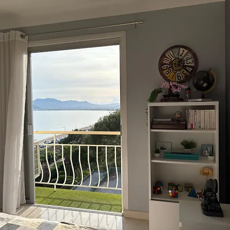 Vue Panoramique Sur Cannes, 100m2 3p דירה קאן