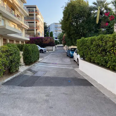 Vue Panoramique Sur Cannes, 100m2 3p דירה *